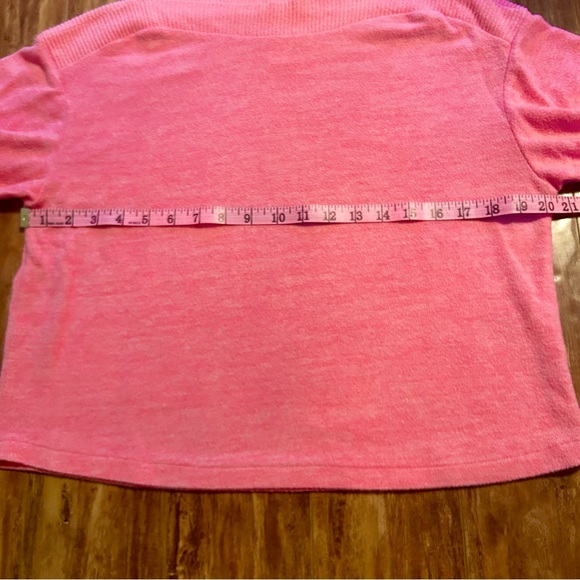 EUC H&M neon pink boatneck sweater top boxy tee oversized long sleeve 80s style - Picture 6 of 7